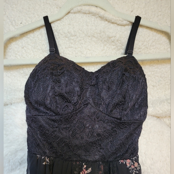 Lily Rose Maxi Dress, XS, Black Lace with Velvet detailing on skirt - Picture 4 of 8